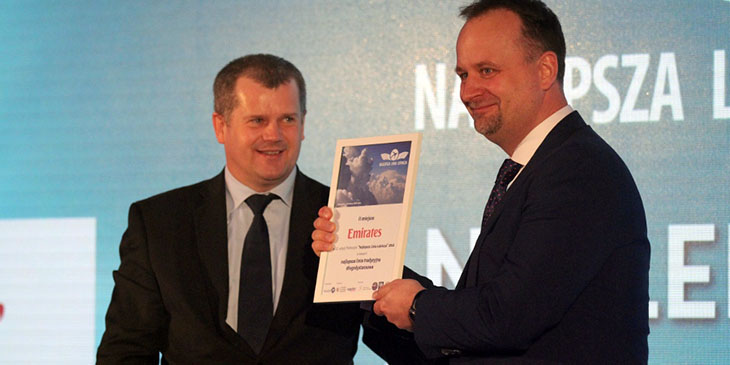 Mariusz Szpikowski, dyrektor Przedsiębiorstwa Państwowego "Porty Lotnicze" i Maciej Pyrka, country manager linii lotniczej Emirates w Polsce
