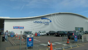 Terminal lotniska Londyn-Luton